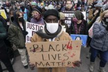 461135_george_floyd_officer_trial_67930 d469709ac8544d2b873ecc93a6d37004 676x451.jpg