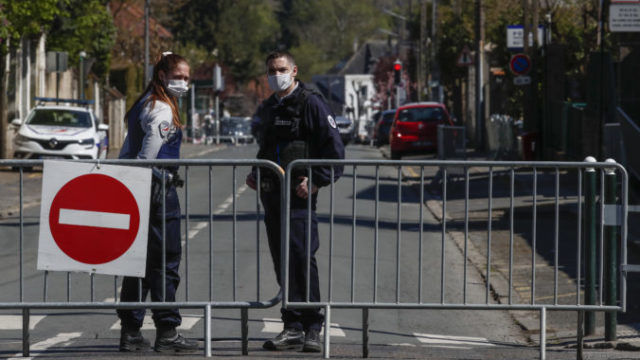 461443_france_police_attack_26776 3beabf867baa415da4926ccb1d46a283 676x451.jpg