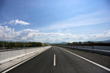 461534_r2 676x451.jpg