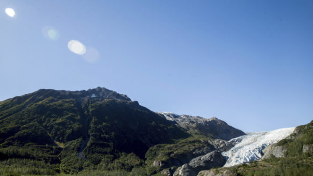 461662_melting_glaciers_90900 52035b527c574977a5025ba0e02434b6 676x451.jpg