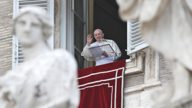 461861_vatican_pope_35174 37675d0cde2649888506951a4fbc3d5c 676x451.jpg