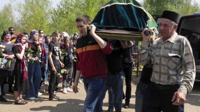 462480_russia_school_shooting_65018 62881488837447f488a23b6a785a63c3 676x451.jpg