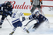 462614_maple_leafs_jets_hockey_83580 d845d6936ef64882acd694b99c3189f1 676x451.jpg