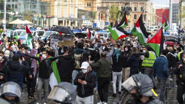 462641_germany_israel_palestinians_20272 e33f9813dc3247afa142fa18c9dad1fc 676x396.jpg