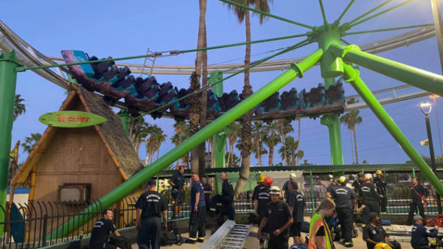 462693_roller_coaster stuck_47232 4175c616cff3418fabe1e1e2139c37d0 676x507.jpg