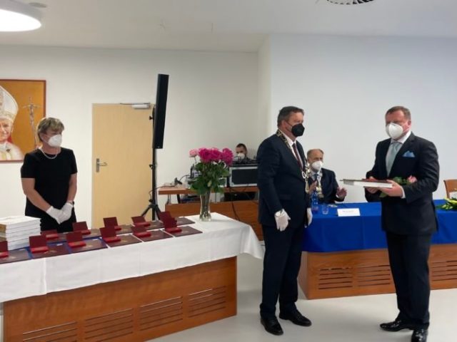 462893_img_3076 676x507.jpg