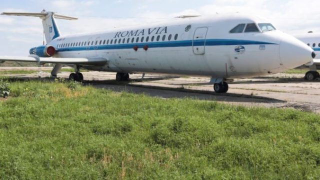 462900_romania_plane_auction_85405 8d1d69cc2a98427589cb187749daae93 676x451.jpg