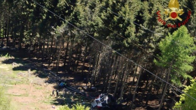 463121_italy_cable_car_deaths_25215 6d5f0b20c9c64459954a1797fcb3d728 676x451.jpg