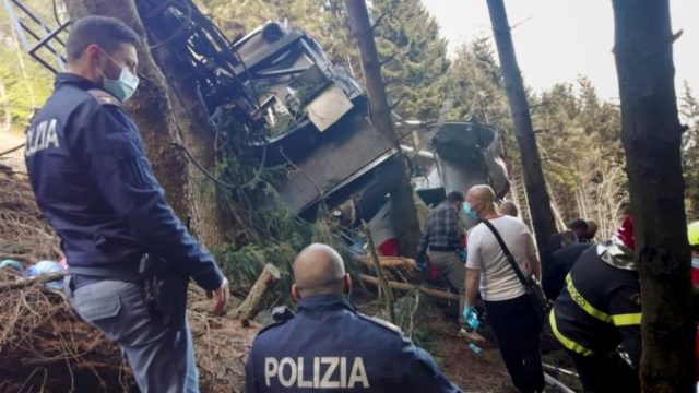463307_italy_cable_car_deaths_58794 4d5a0746deb9403a83efcc22c063d3a0 676x507.jpg