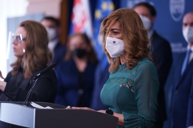 463923_dsc00451 676x451.jpg