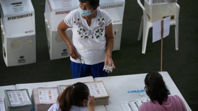 463983_mexico_elections_25470 de616a3cb88a445eaae53b590e08879f 676x451.jpg