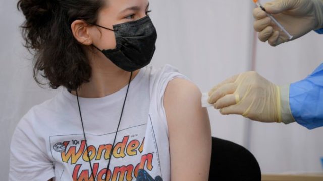 464026_virus_outbreak_romania_teenagers_vaccination_36050 d623c070440641c98c358c927dd7273d 676x451.jpg