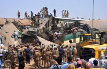 464053_aptopix_pakistan_train_accident_77148 21245582349a4d0b83e3c42d569d9f87 676x437.jpg