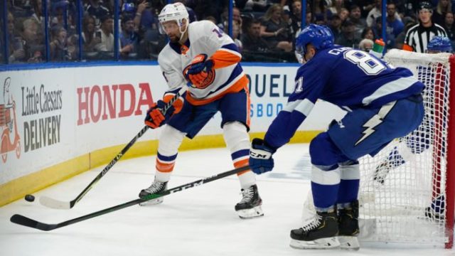 464591_islanders_lightning_hockey_79808 b60bd39bfe354ebf9e9eeccc0e5a00ab 676x451.jpg