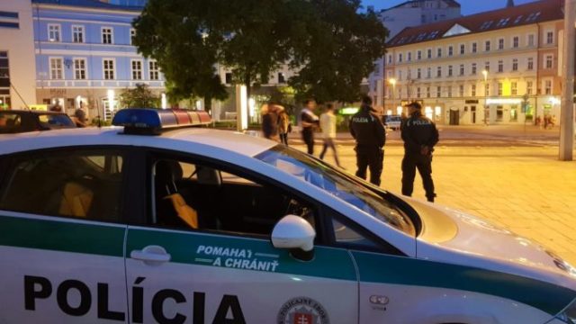 464864_policia 676x503.jpg