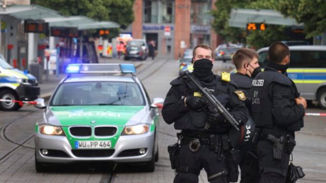 465192_germany_attack_22556 e83be73d07bb4fec83c90ec6e5fa4891 676x453.jpg