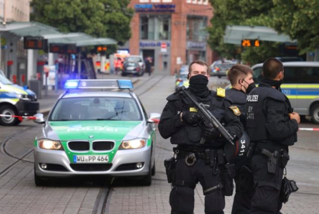 465192_germany_attack_22556 e83be73d07bb4fec83c90ec6e5fa4891 676x453.jpg