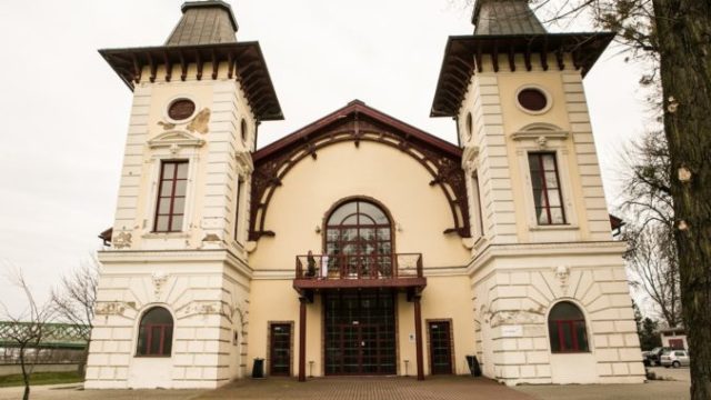 465252_divadlo arena bratislava 676x451.jpg
