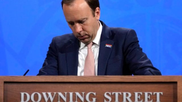 465260_britain_health_secretary_82540 ce5ce00e0f4e47f79d75328075c70c3f 676x496.jpg