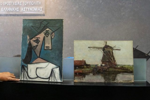 465427_greece_stolen_paintings_87677 e8b746720f444f0c81520a0846b41a9a 676x451.jpg