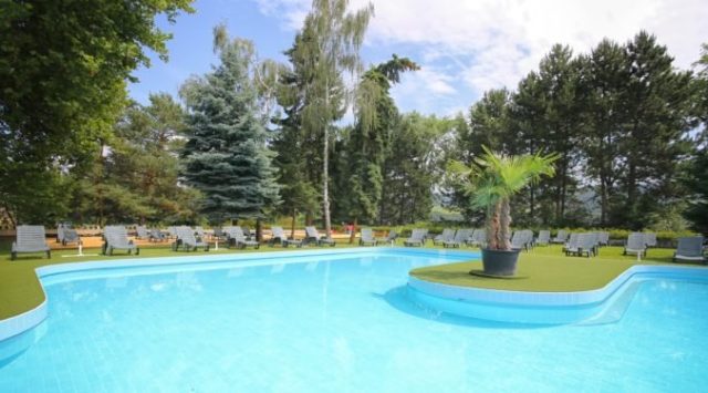465877_img_1381 edit 1 676x375.jpg