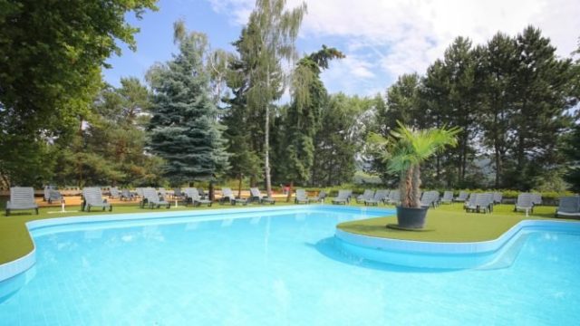 465877_img_1381 edit 1 676x375.jpg