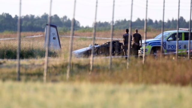 465976_sweden_plane_crash_63213 30304b0362c74d4e9aae421c6dd8725a 676x450.jpg