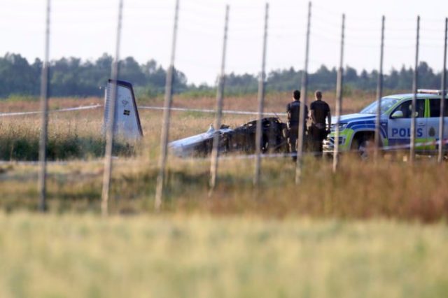 465976_sweden_plane_crash_63213 30304b0362c74d4e9aae421c6dd8725a 676x450.jpg