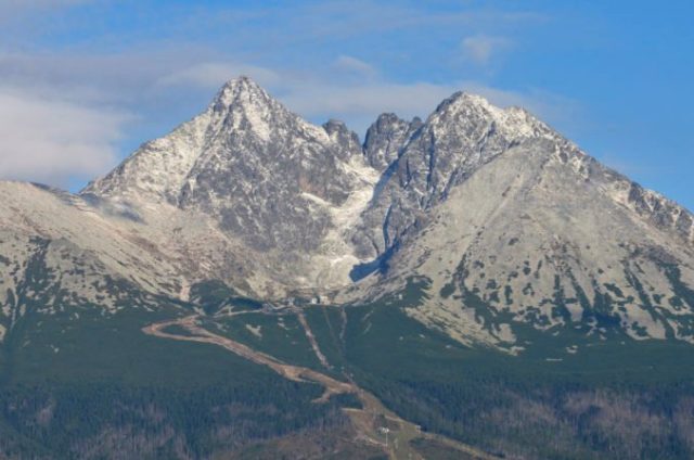 466389_dsc4761 676x448.jpg