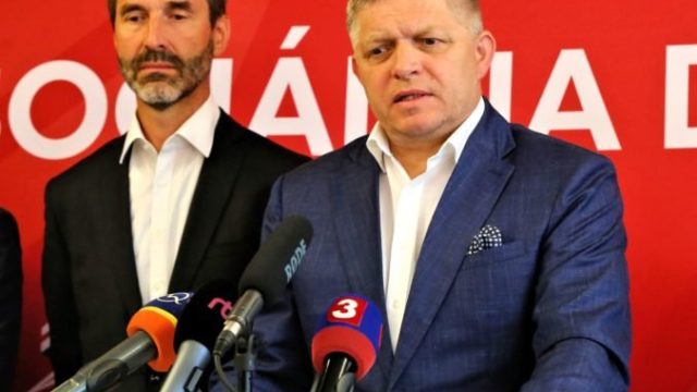 466717_juraj blanar robert fico 676x497.jpg