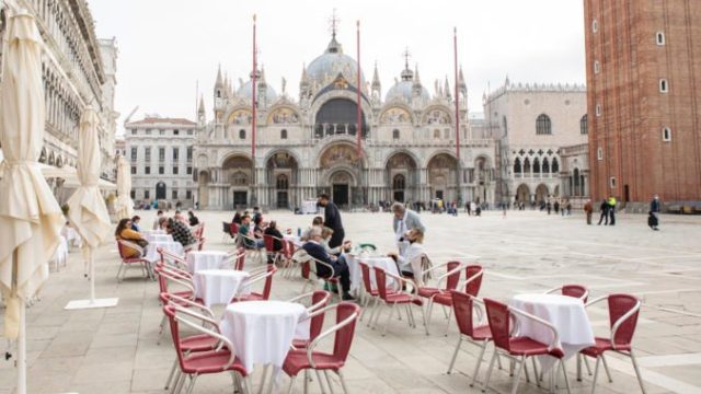 466848_virus_outbreak_italy_35515 d9fd4a50399d4762ade4cf7e84db3221 676x451.jpg