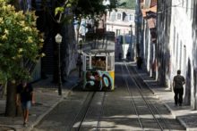 467152_virus_outbreak_portugal_02187 9c1ef0b868164becb9feea0802d49aa6 676x451.jpg