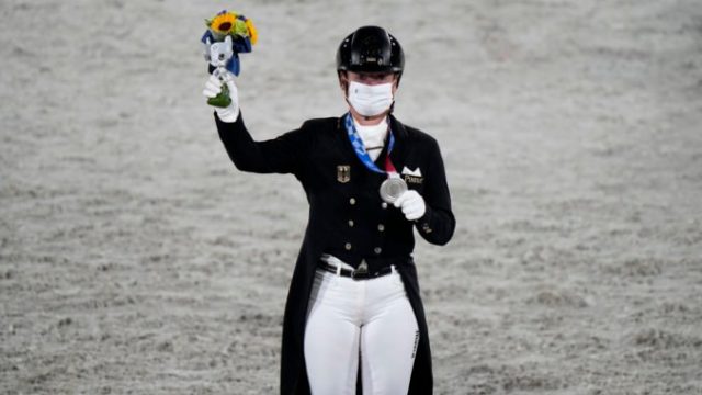 467224_tokyo_olympics_equestrian_89548 c9e8f61b4a884e5a8e80a77218b1827a 676x451.jpg