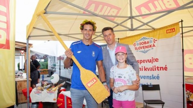 467543_odovzdanie_cestovinoveho_padla 676x451.jpg