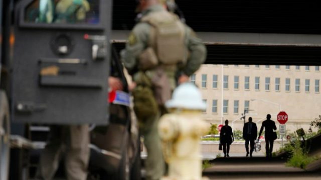 467648_pentagon_lockdown_87135 58a9b43f39614871bd95bd5a2052f13c 676x451.jpg