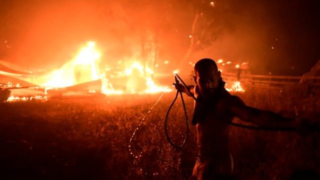 467671_aptopix_greece_wildfire_14844 04450583194c43e3aacdb4b09e5b2cfb 676x451.jpg