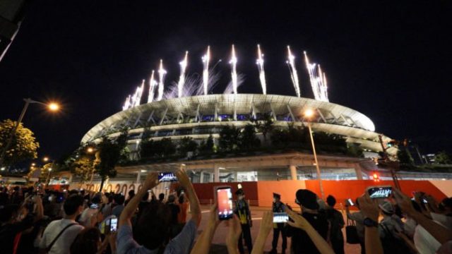 467900_tokyo_olympics_closing_ceremony_crowds_52600 0fa2d370c7f7498d9ac84ba09add0773 676x451.jpg