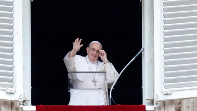 467975_vatican_pope_42493 29dfc465a6fe4e4081ab39c2fea83baa 676x421.jpg