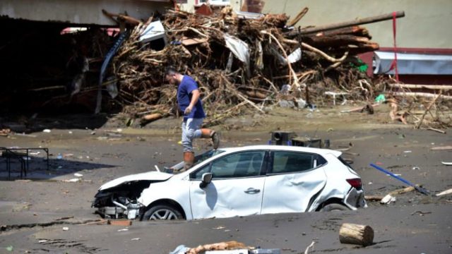 468228_turkey_floods_25856 68b9c148ad034e1ba85fe61d8a00c287 676x450.jpg
