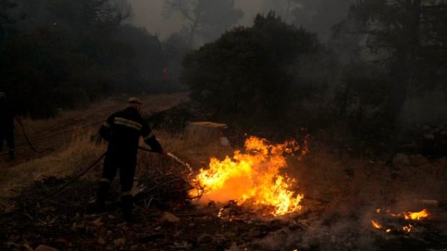 468779_greece_fires_06282 3371799d9c4b4848bf402408da40236a 676x451.jpg