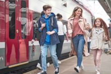 468856_na zaver leta a zaciatok noveho skolskeho roka narodny dopravca vypravi 24 posilovych vlakov 676x451.jpg