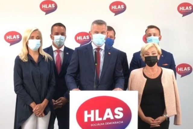 468957_hlas 676x452.jpg