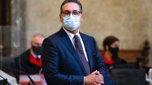469051_austria_corruption_trial_85204 7bf5d9e5f73b4107aa988c425678f243 676x451.jpg