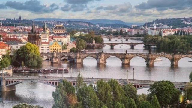 469129_praha 676x451.jpg