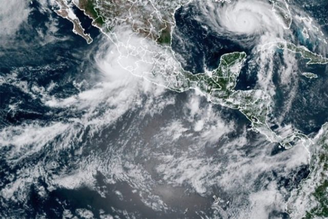469168_tropical_weather_pacific_73446 c328deb2a0c04bff8ac7c9770d82bf5f 676x451.jpg