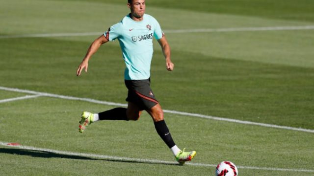 469284_portugal_soccer_ronaldo_51809 b4176a249b0a4e9bbbc9f20c0a44dc9f 676x450.jpg