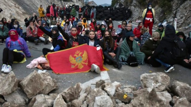 469603_montenegro_tensions_church_71805 ab3ac8c1014a49f88bcbbc2621da19c0 676x456.jpg