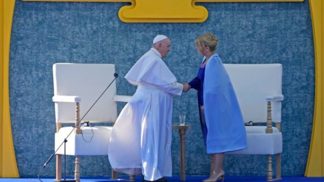 470044_pope_slovakia_44713 6c432b5eac784aca9a16f13b13ba74dd 676x451.jpg