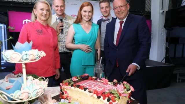 470048_jozefina zaukolcova martin nikodym petra tothova porotkyne sou pecie cele slovensko juraj baca a jaroslav reznik 676x451.jpg