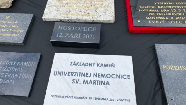 470243_7unm pozehnanie kamena 676x507.jpg